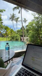 freelancing vs 9 to 5 jobs